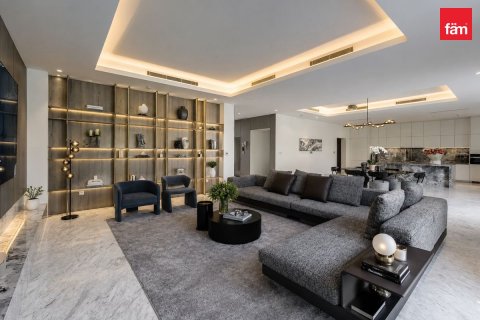 5 bedrooms Villa in Dubai, UAE No. 187835 8