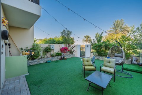 Townhouse de 3 dormitorios en Town Square, UAE No. 137560 25