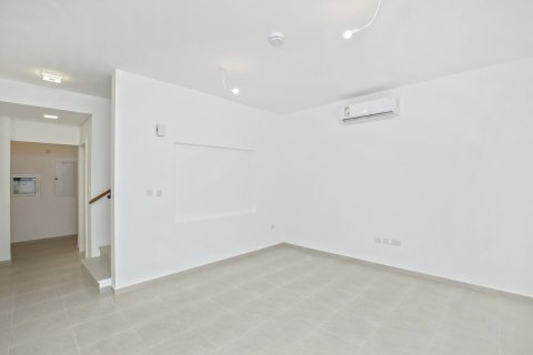 Таунхаус с 3 спальнями в Zahra Townhouses, ОАЭ №137559 9