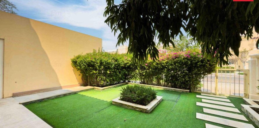 Villa de 5 dormitorios No. 115429