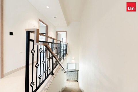 5 bedrooms Townhouse in Dubai, UAE No. 210813 3