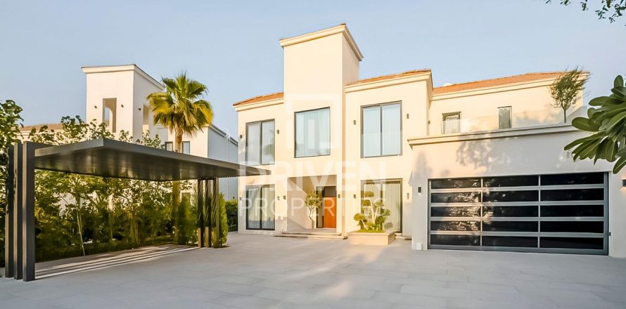 Villa de 5 dormitorios en Jumeirah Islands, UAE No. 137773