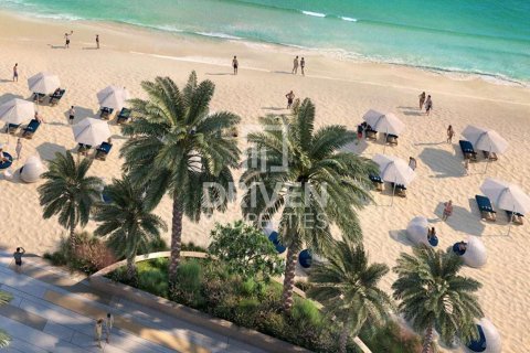 Квартира с 2 спальнями в EMAAR Beachfront, ОАЭ №137774 4