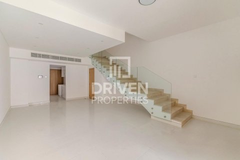 4 bedrooms Townhouse  No. 121496 2