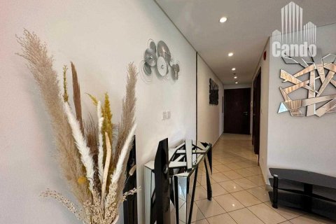 Apartment de 1 dormitorio en Golf Towers, UAE No. 88189 6