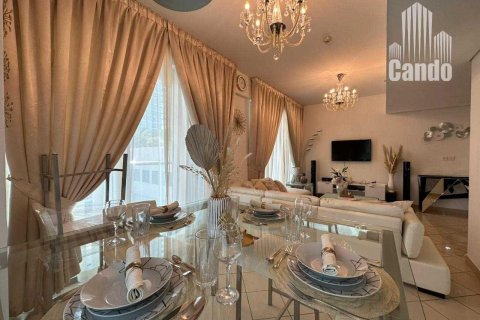 Apartment de 1 dormitorio en Golf Towers, UAE No. 88189 2