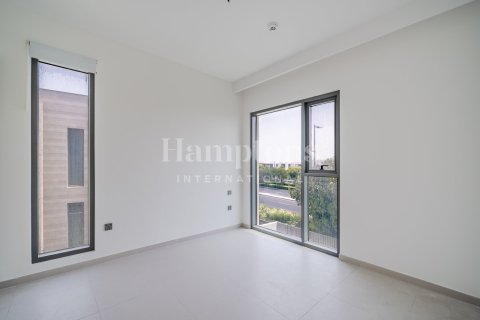 Villa de 4 dormitorios No. 124890 3