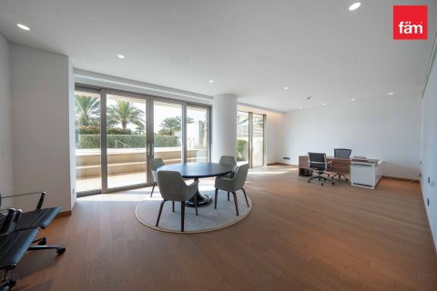 896.2m² Apartment in Palm Jumeirah, UAE No. 142685 3