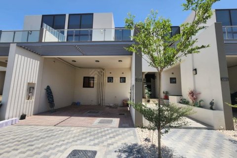 Townhouse de 4 dormitorios en District 11, UAE No. 162268