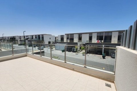 Townhouse de 4 dormitorios en District 11, UAE No. 162268 9