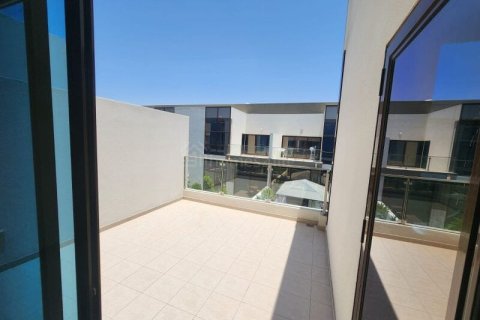 Townhouse de 4 dormitorios en District 11, UAE No. 162268 8