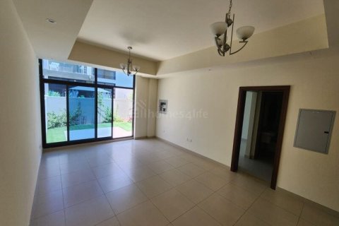 Townhouse de 4 dormitorios en District 11, UAE No. 162268 6