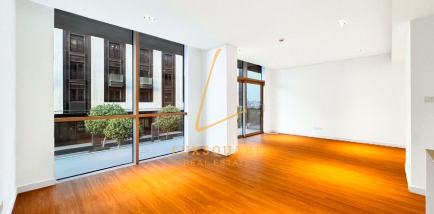 2 bedrooms Apartment in Al Wasl, UAE No. 200287