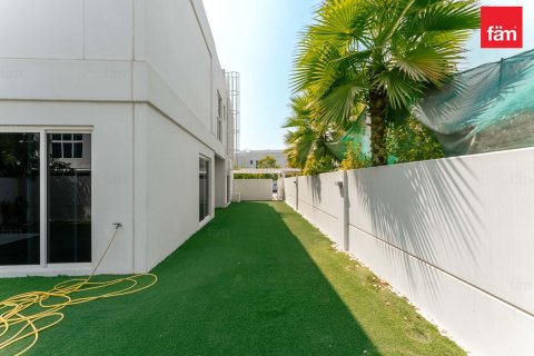 3 bedrooms Townhouse in Dubai, UAE No. 198559 7