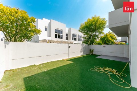3 bedrooms Townhouse in Dubai, UAE No. 198559 8