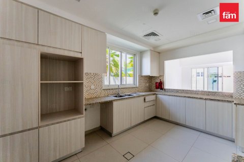 3 bedrooms Townhouse in Dubai, UAE No. 198559 21