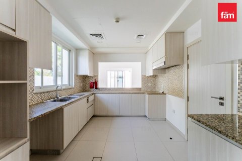 3 bedrooms Townhouse in Dubai, UAE No. 198559 22