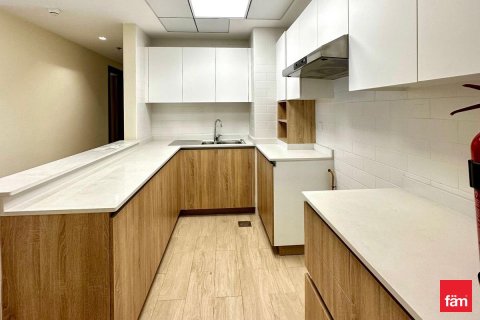 2 bedrooms Apartment in Business Bay, UAE No. 141337 11