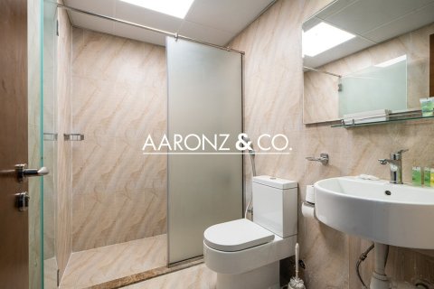 1 bedroom Apartment in Business Bay, UAE No. 132915 12