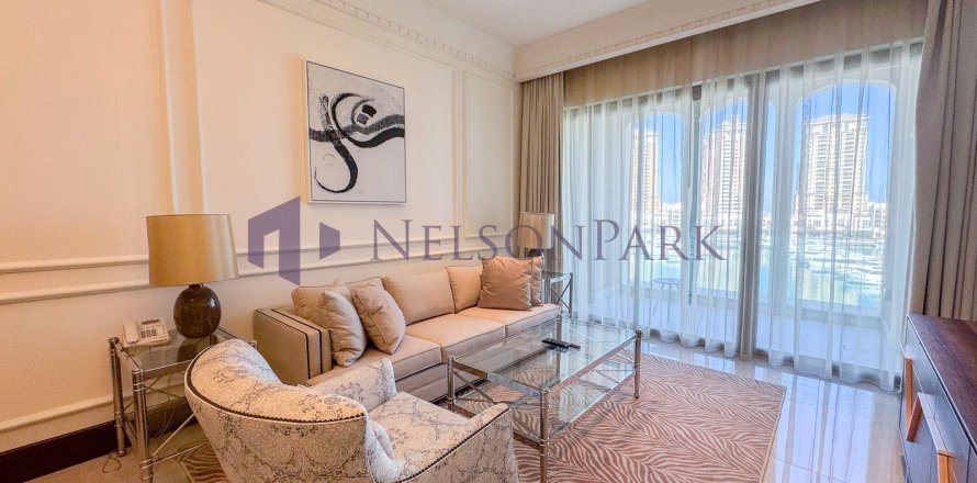 3 bedrooms Apartment in Doha, Qatar No. 61001