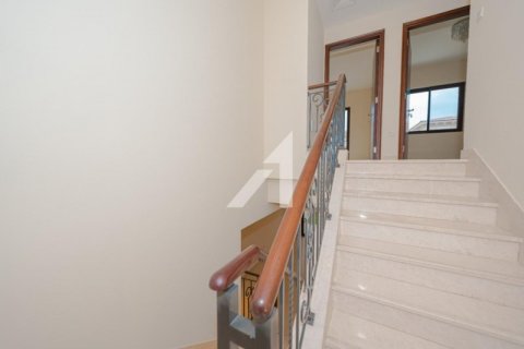 3 غرف نوم فيلا  رقم 124809 20