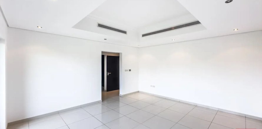 Villa de 5 dormitorios  No. 125389