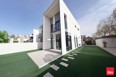 Таунхаус с 4 спальнями в Дубай, ОАЭ №145328 3