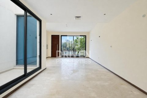 Villa de 4 dormitorios en District 13, UAE No. 204778 5