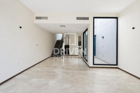 Villa de 4 dormitorios en District 13, UAE No. 204778 9
