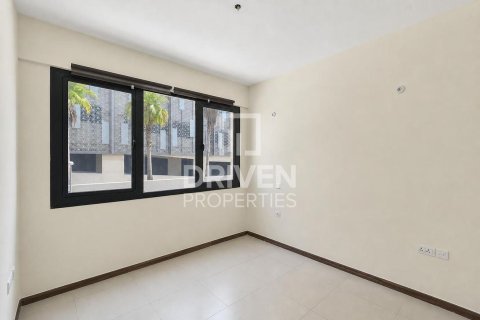 Villa de 4 dormitorios en District 13, UAE No. 204778 17