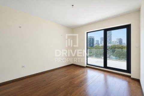 Villa de 4 dormitorios en District 13, UAE No. 204778 15