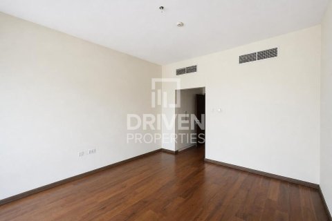 Villa de 4 dormitorios en District 13, UAE No. 204778 16