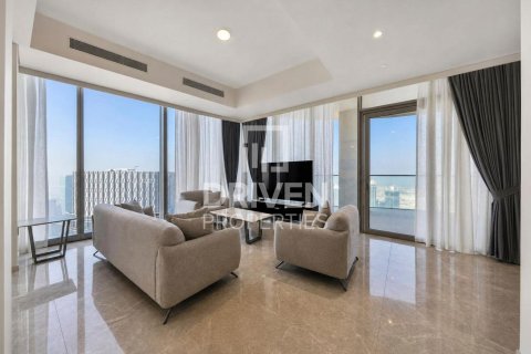 Apartment de 4 dormitorios en Opera District, UAE No. 204780