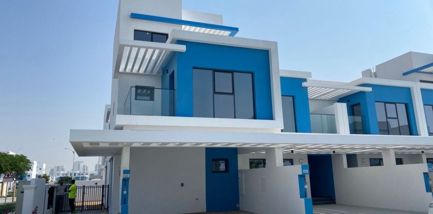 Townhouse de 5 dormitorios  No. 125188