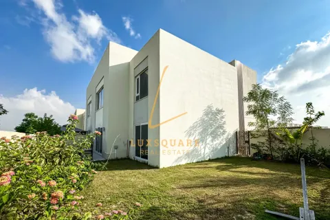 3 bedrooms Apartment in EMAAR South, UAE No. 156154