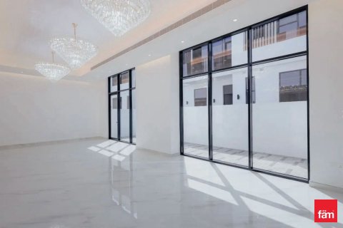 6 bedrooms Villa in Dubai, UAE No. 142539 8