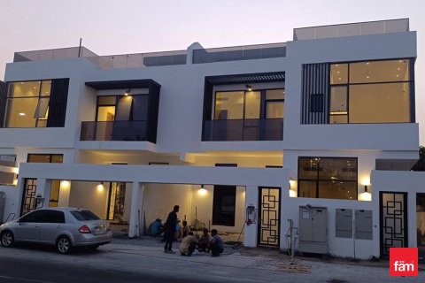 6 bedrooms Villa in Dubai, UAE No. 142539 4
