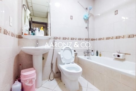 2 bedrooms Apartment in Jumeirah Lake Towers, UAE No. 142097 10