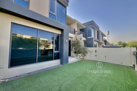 4 bedrooms Villa in Dubai Hills Estate, UAE No. 142100 3