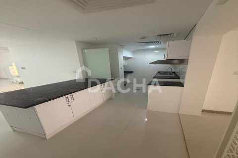 3 bedrooms Villa in District 15, UAE No. 186077 7
