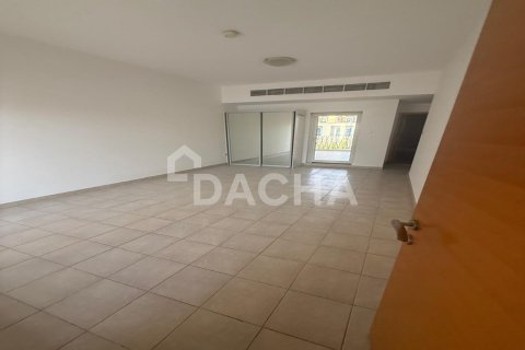 3 bedrooms Villa in District 15, UAE No. 186077 14