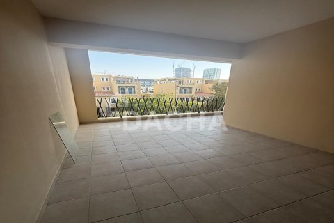 3 bedrooms Villa in District 15, UAE No. 186077 13