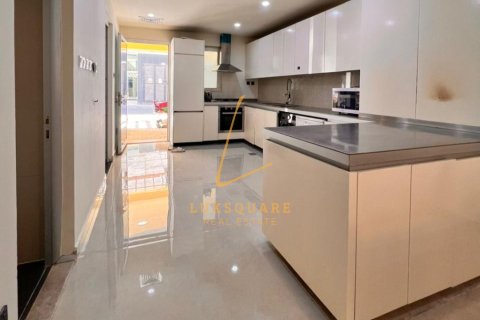 4 غرف نوم فيلا  رقم 133924 8