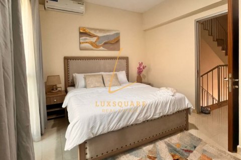 4 غرف نوم فيلا  رقم 133926 18