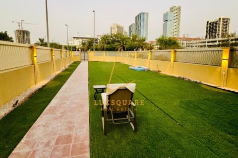 4 غرف نوم فيلا  رقم 133926 26