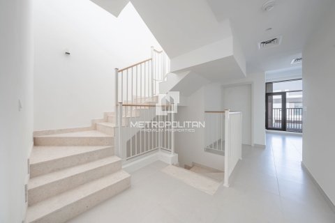 Townhouse de 4 dormitorios No. 129312 2