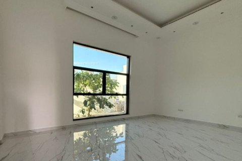 Вилла с 5 спальнями в Nad Al Sheba 1, ОАЭ №162580 15