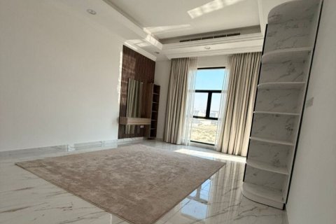 Вилла с 5 спальнями в Nad Al Sheba 1, ОАЭ №162580 3