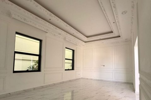Вилла с 5 спальнями в Nad Al Sheba 1, ОАЭ №162580 5