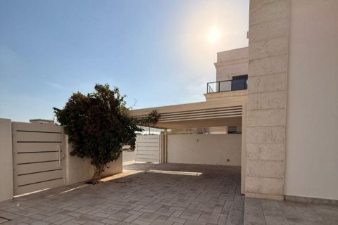 Вилла с 5 спальнями в Nad Al Sheba 1, ОАЭ №162580 9